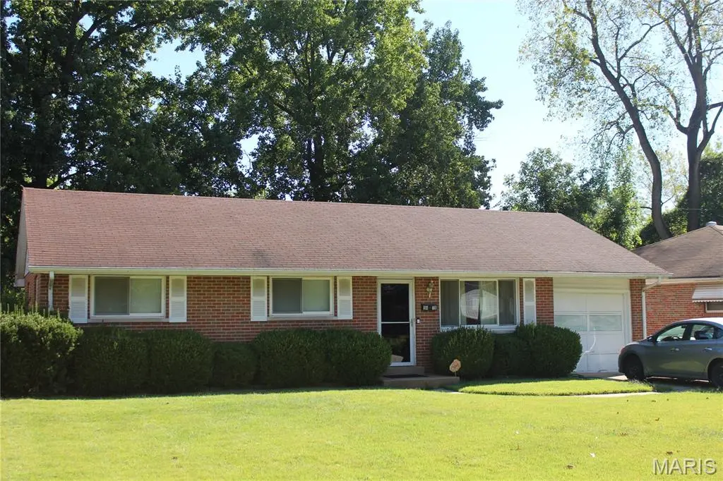 9478 Jaros CT, Bellefontaine Nghbrs, MO 63137