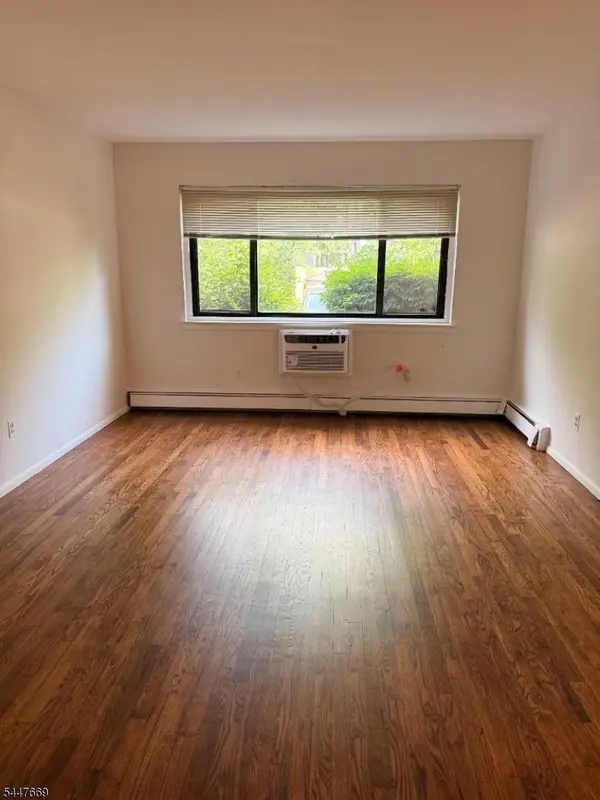 401 Us Highway 22, North Plainfield Boro, NJ 07060