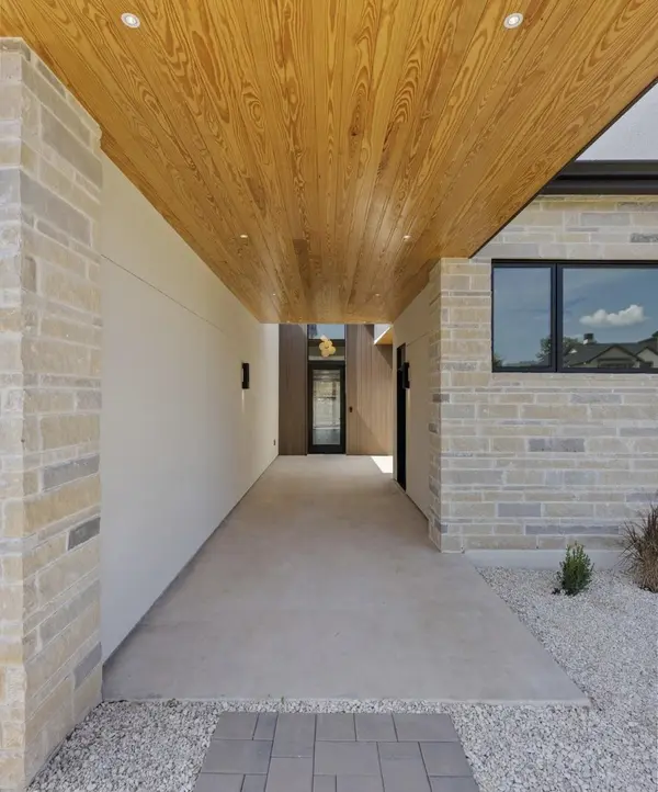 100 Nattie Woods, Horseshoe Bay, TX 78657