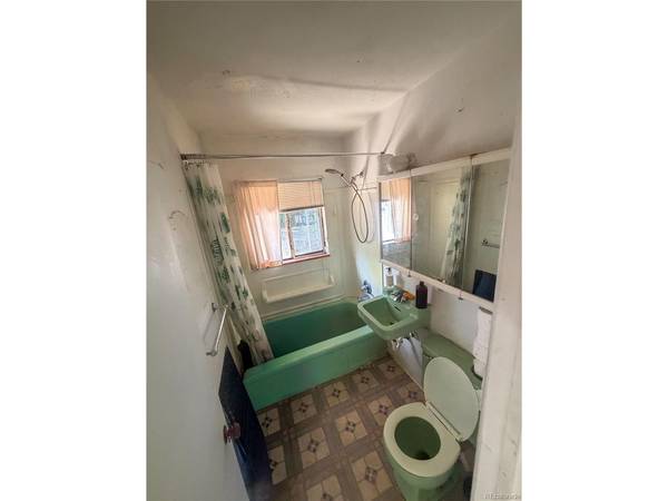 3323 S Grape, Denver, CO 80222