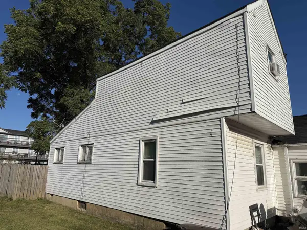 2213 N Hollywood AVE, Muncie, IN 47304