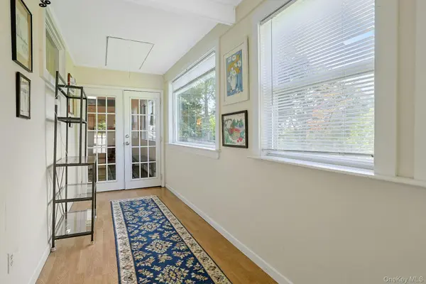 30 N Strawberry Hill LN, West Nyack, NY 10994