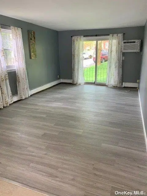 502 Towne House VLG, Hauppauge, NY 11749