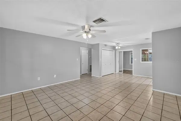 1305 ORANGE AVE, Tavares, FL 32778