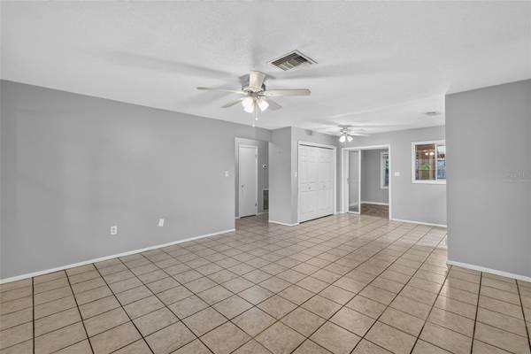 1305 ORANGE AVE, Tavares, FL 32778