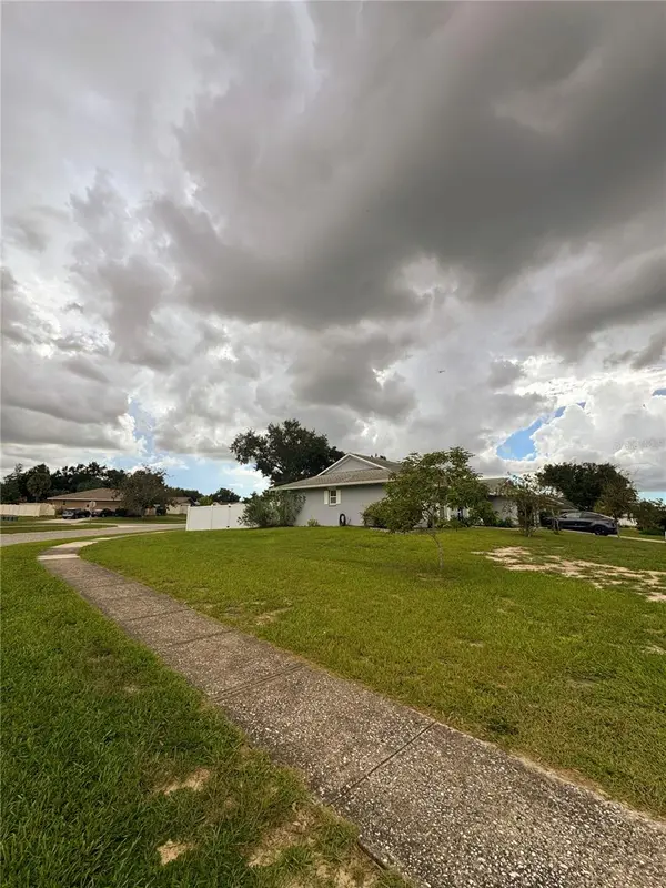 1818 ORANGE HILL DR, Brandon, FL 33510