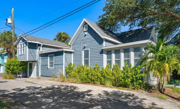 940 LOCUST ST NE, St Petersburg, FL 33701