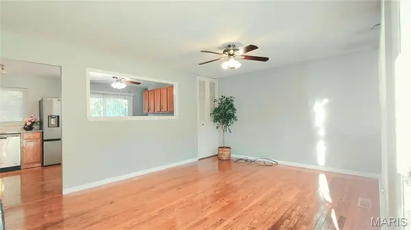 1490 Noche CT, Fenton, MO 63026