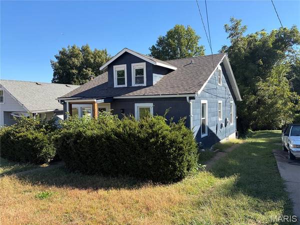 3834 Waco DR, Normandy, MO 63121