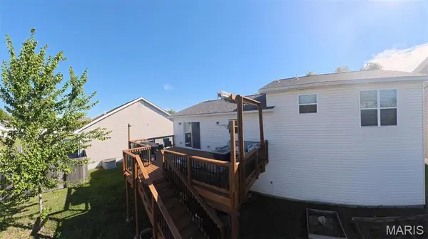 17 Faith DR, Fairview Heights, IL 62208