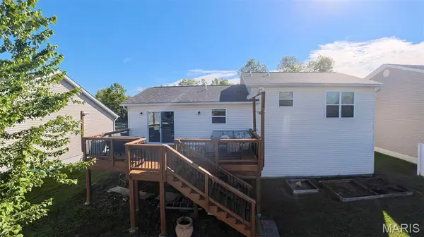 17 Faith DR, Fairview Heights, IL 62208