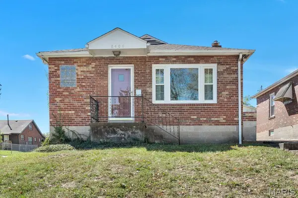 8400 Richard AVE, University City, MO 63132