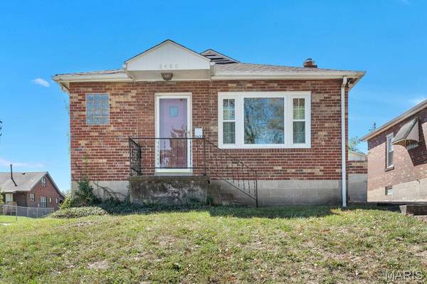 8400 Richard AVE, University City, MO 63132