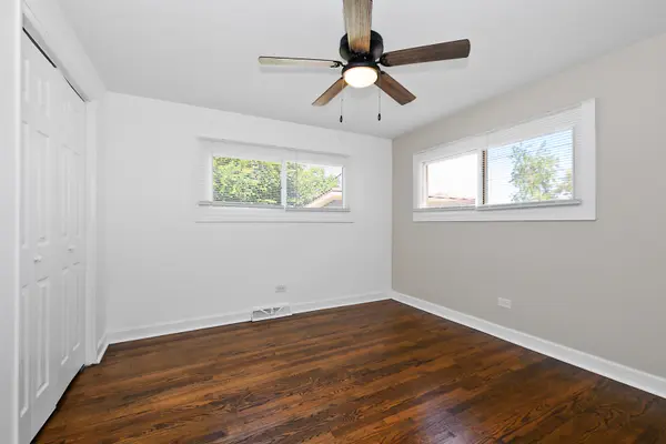 4024 W 106th ST, Oak Lawn, IL 60453