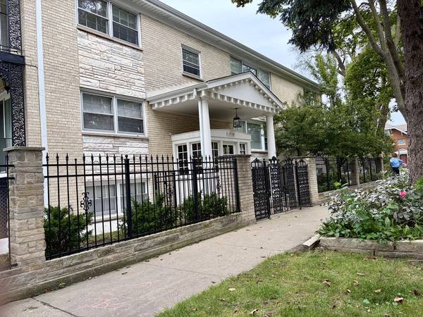 2538 W Arthur AVE #2, Chicago, IL 60645