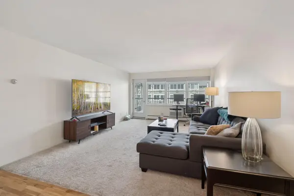 3150 Excelsior BLVD #207, Minneapolis, MN 55416