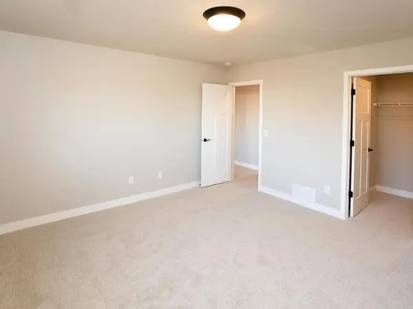 17936 Greenwich WAY, Lakeville, MN 55044