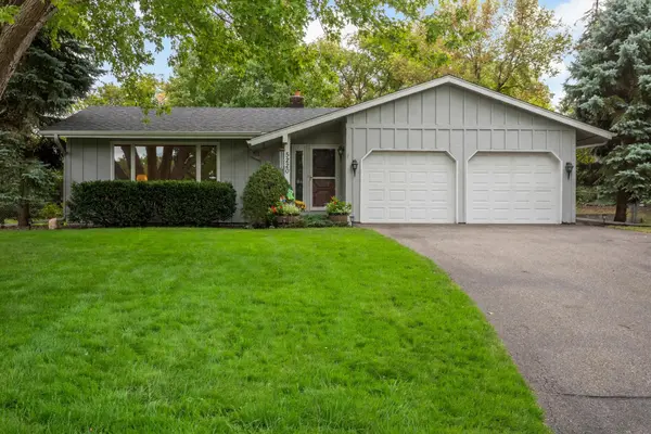 5220 Cottonwood LN N, Plymouth, MN 55442