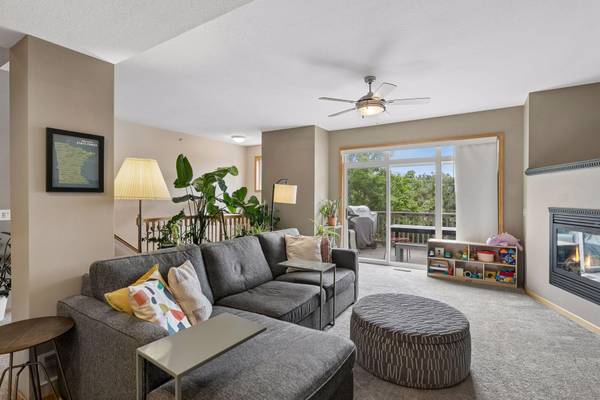 9820 Cove DR, Minnetonka, MN 55305