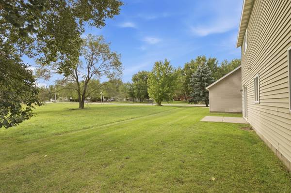 836 Aspen CIR, Waite Park, MN 56387