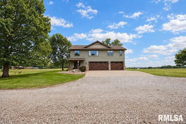 1115 UPPER SPRING BAY RD, East Peoria, IL 61611