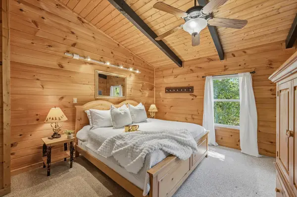 661 Morning Mist Way, Gatlinburg, TN 37738
