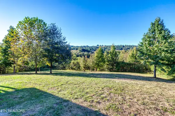 293 Lillian Lane, Maynardville, TN 37807