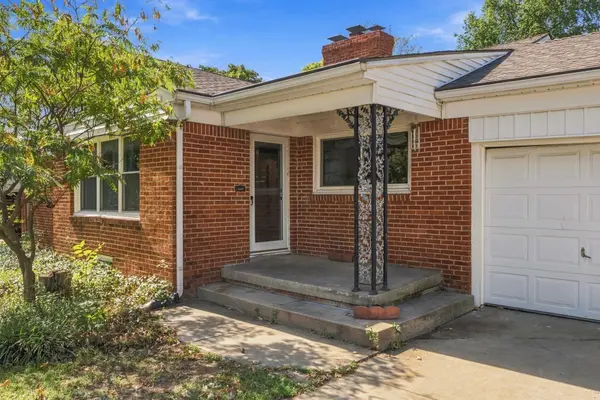 5605 E Rockwood Rd, Wichita, KS 67208