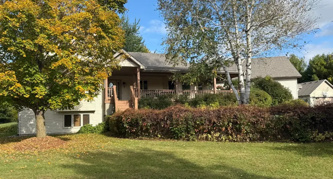 32253 Upland RD, Taylors Falls, MN 55084