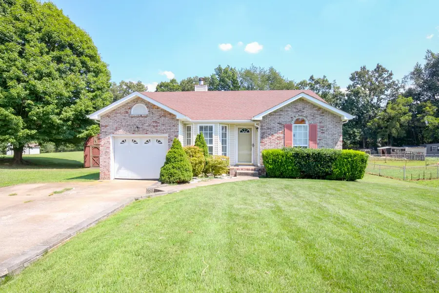 1035 Hot Shot Dr, Clarksville, TN 37042