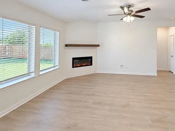 2013 Bayou Glen Drive, Denton, TX 76207