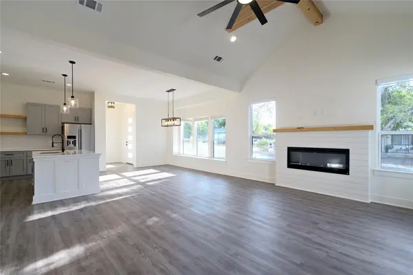 871 Fir LN, Cottonwood Shores, TX 78657