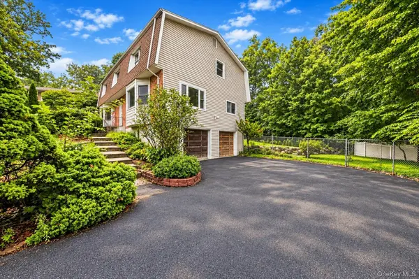 17 Esquire RD, New City, NY 10956