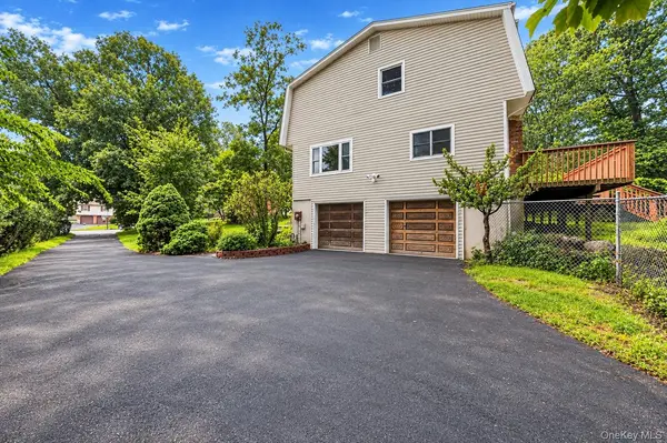 17 Esquire RD, New City, NY 10956
