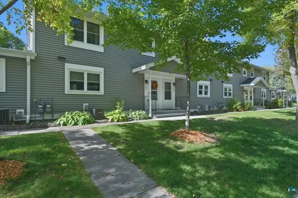 141 Madison Ave #4, Duluth, MN 55811