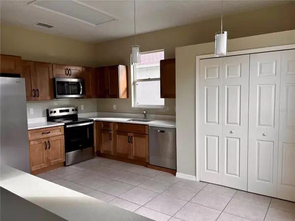 1048 DEES DR, Oviedo, FL 32765