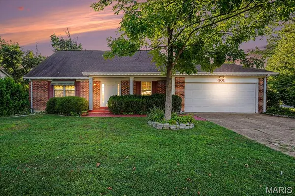 401 Woodrun DR, Ballwin, MO 63021