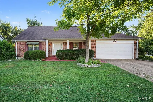 401 Woodrun DR, Ballwin, MO 63021