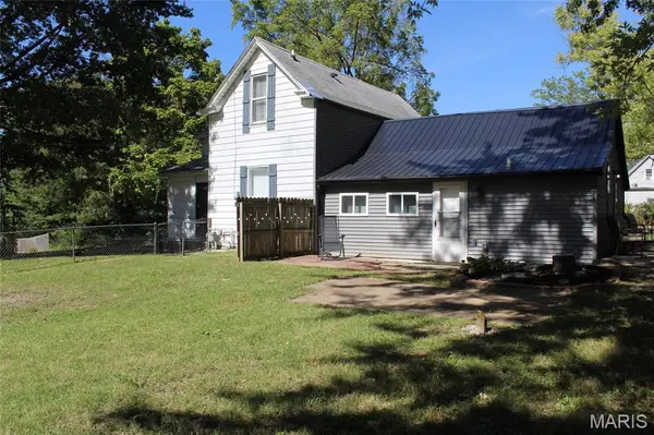711 Lampert ST, Alton, IL 62002