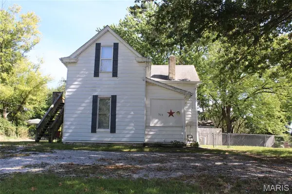 711 Lampert ST, Alton, IL 62002