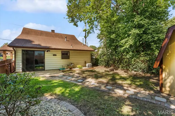 211 E Monroe ST, Belleville, IL 62220