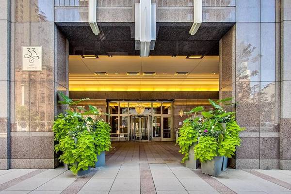 33 W Ontario ST #24C, Chicago, IL 60654