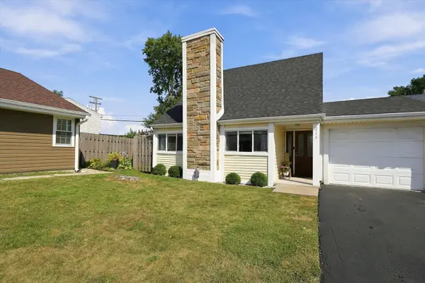 216 Robbin DR, Romeoville, IL 60446