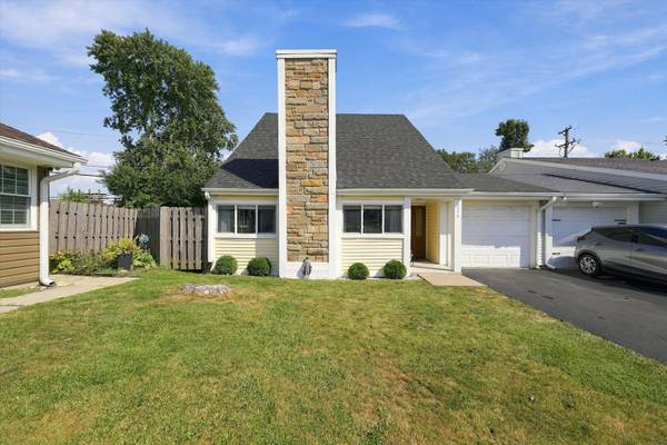 216 Robbin DR, Romeoville, IL 60446