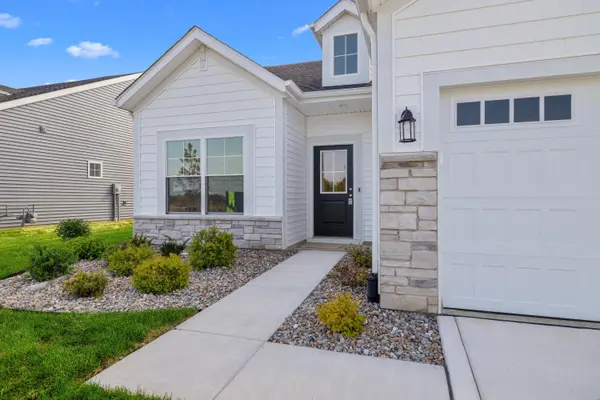 10405 Iowa ST, Crown Point, IN 46307