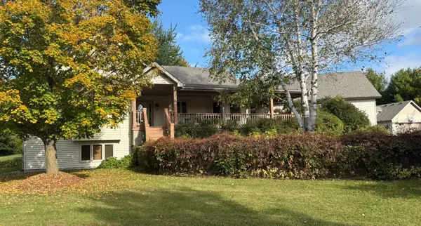 32253 Upland RD, Taylors Falls, MN 55084
