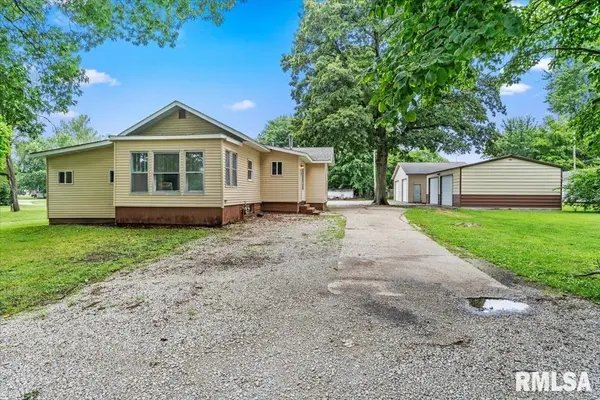 708 N 4TH ST,  Auburn,  IL 62615