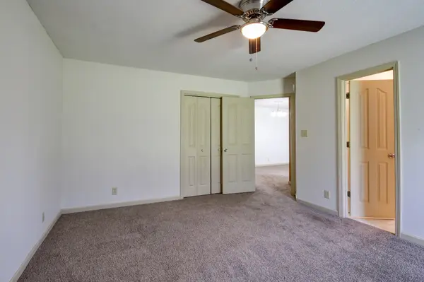 1035 Hot Shot Dr, Clarksville, TN 37042