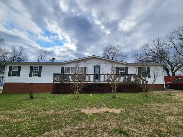 1110 Hunt St, Winchester, TN 37398