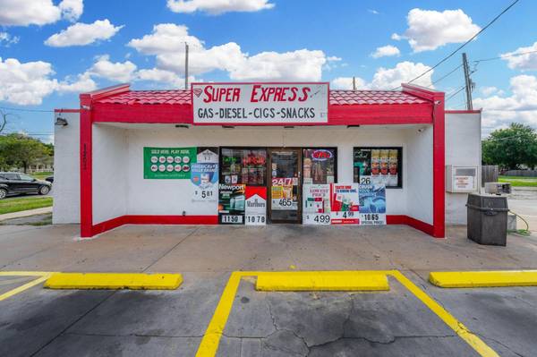 1203 E Pawnee St, Wichita, KS 67211
